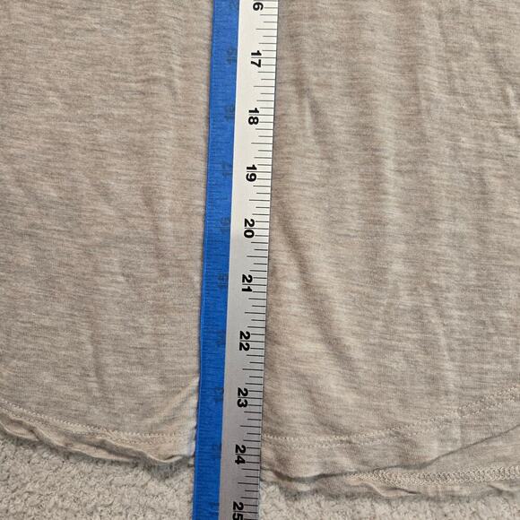 For The Republic Sequined Rainbow Heart T-shirt Women's Size S New Preppy - Picture 8 of 8